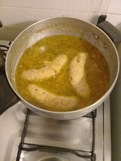 Una foto de Chorizos al vino blanco