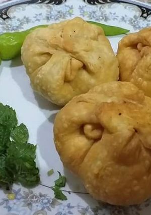 A picture of Chicken mince kachori.