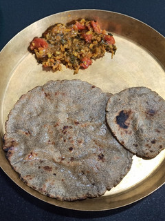 A picture of Bajra no rotlo /Bajri bhakri.