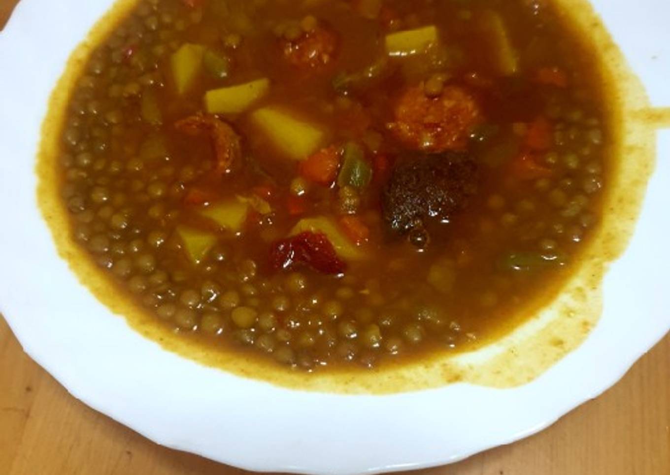 Lentejas con verduras y chorizo