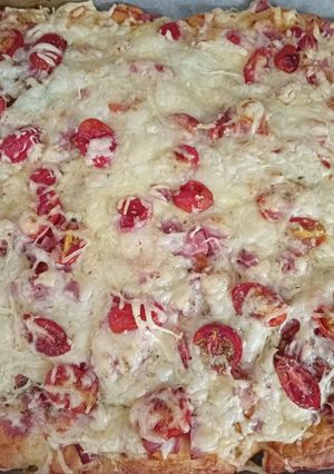 Φωτογραφία της συνταγής Πίτσα 🍕 στο ταψί!!! 🍕🍕🍺🍺