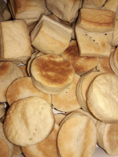Una foto de Bizcochitos y libritos de grasa (Receta de panadería)