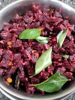 பீட்ரூட் பொரியல் (Beetroot poriyal recipe in tamil) செய்முறை முக்கிய புகைப்படம்