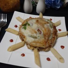 A picture of Chicken kabab cheez pasta 😋.