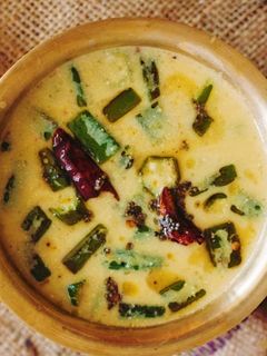 மோர் குழம்பு (More kuzhambu recipe in tamil) செய்முறை முக்கிய புகைப்படம்