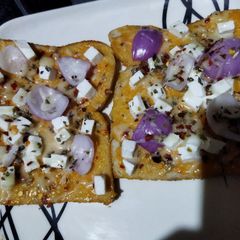 Bread pizza A picture of Bread pizza.