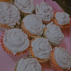 Cream cupcakes A picture of Cream cupcakes.