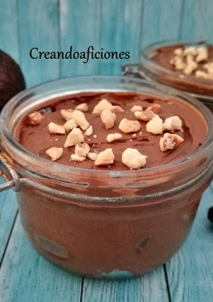 Una foto de Mousse de chocolate y aguacate