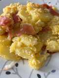 Huevos rotos con patatas y jamón en Thermomix