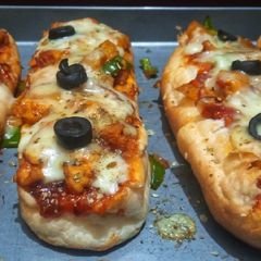 A picture of Pizza boats.