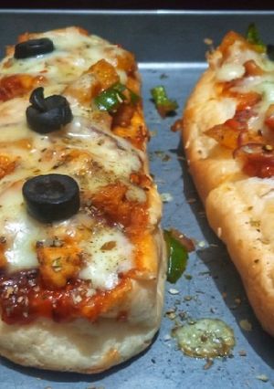 A picture of Pizza boats.
