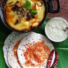 A picture of Potato stew with Chilli Dosa.