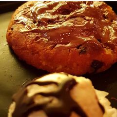 A picture of Choco chip cookie dough.
