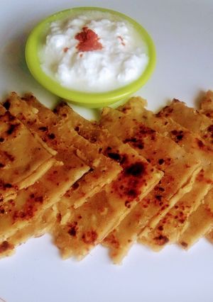 A picture of Aloo Paratha.