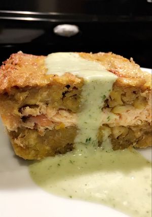 Una foto de Pastel de plátano y salmón