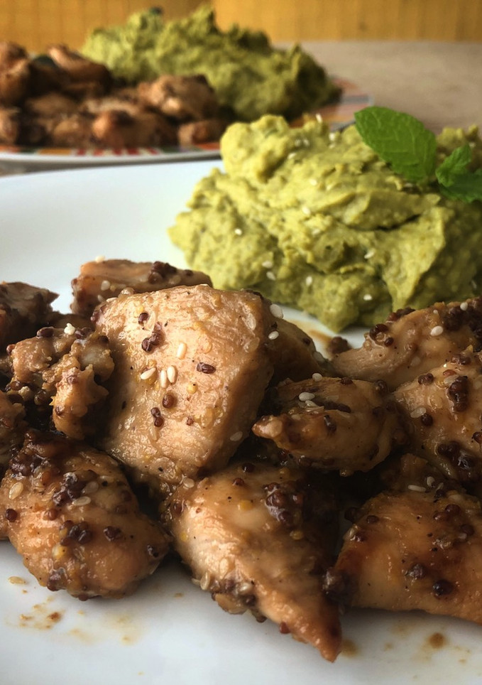 Una foto de Pollo a la mostaza, soja y miel