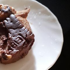 A picture of Biscuit Crumble Pudding.