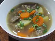 Gambar sup daging sapi dan wortel
