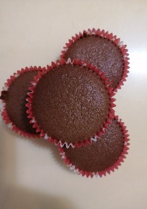 A picture of Chocolate cupcakes using cocoa powder.