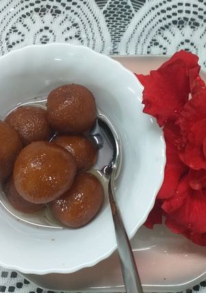A picture of Bread Gulab Jamun.