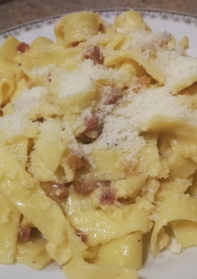 Una foto de Tagliatelle a la parmesana