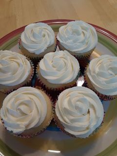 A picture of Vanilla Cupcakes.