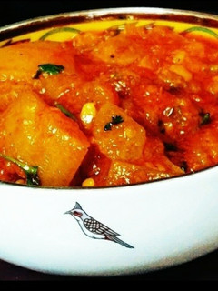 लौकी की सब्जी (Lauki ki sabzi recipe in hindi) रेसिपी मुख्य फोटो