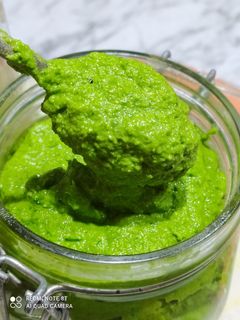 Foto di Pesto di rucola e mandorle