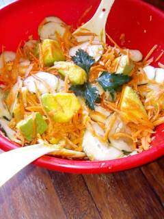 Una foto de Ensalada tropical refrescante