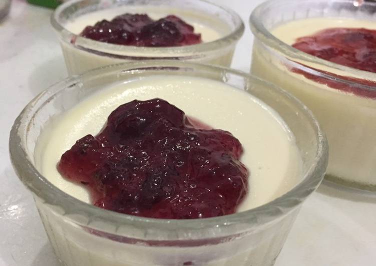 Panna Cotta Bluberry Sauce!