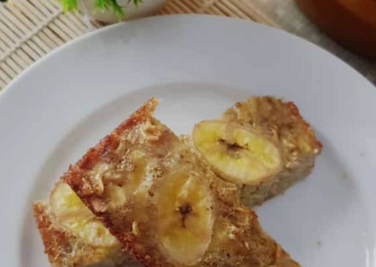 Banana oat cake