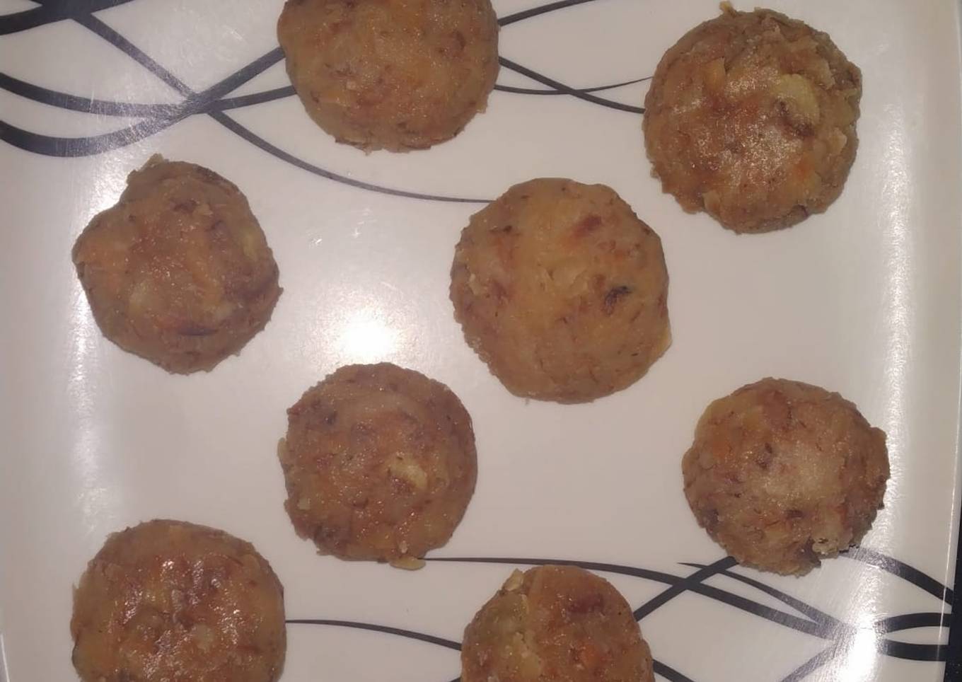 Rava coconut ladoo