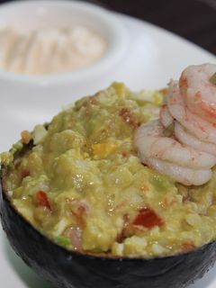 Una foto de Aguacates rellenos