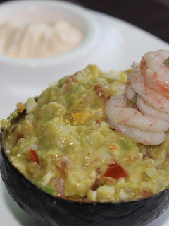 Una foto de Aguacates rellenos