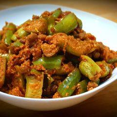 A picture of Kadale - Manoli Sukka / Chickpeas / Ivy Gourd Sukka.