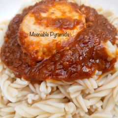 A picture of Egg stew with pasta.