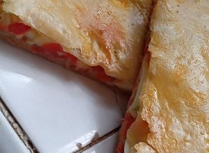 Una foto de Torta chivito