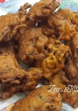 A picture of Spinach Methi Pakoras.