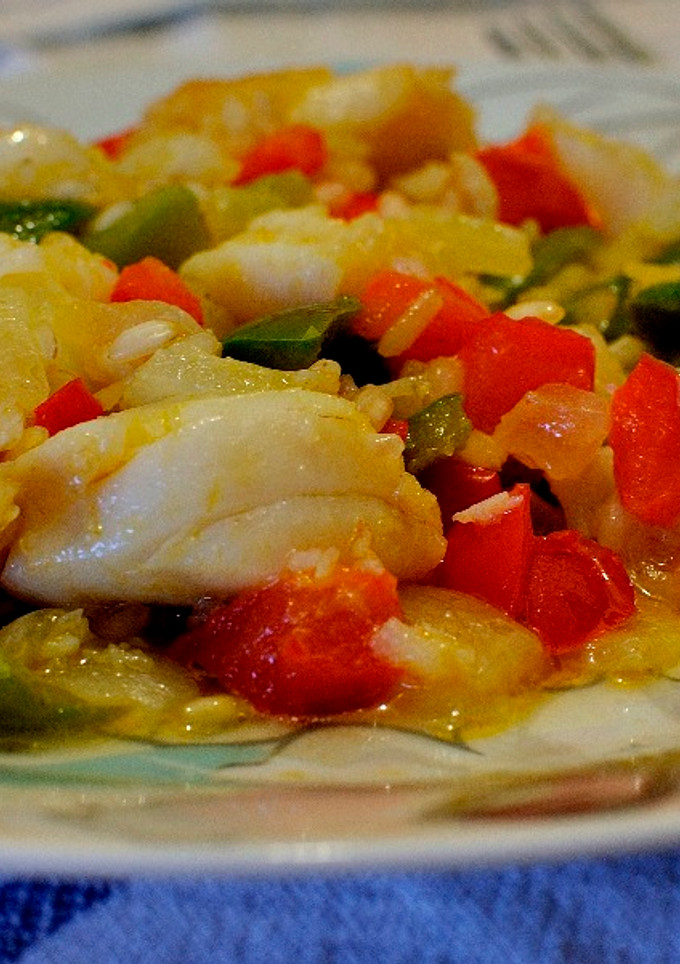 Una foto de Arroz integral con bacalao. Apto para personas con diabetes