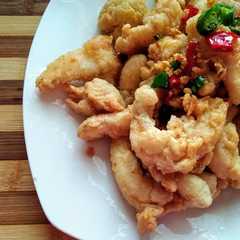 รูปของ Cumi goreng tepung cabe garam