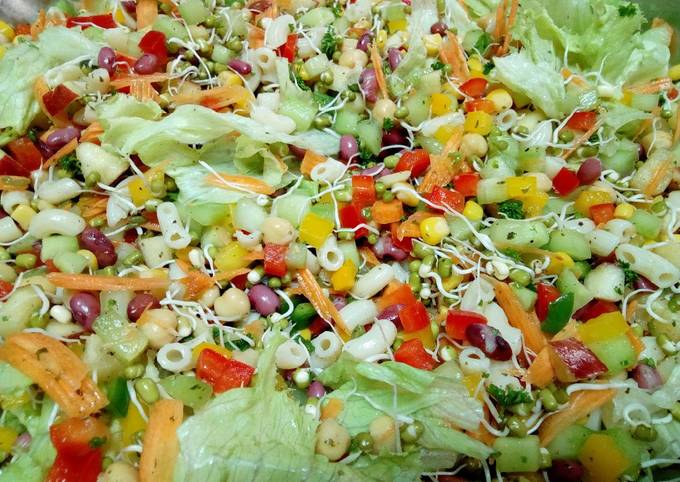 Mix Healthy Salad