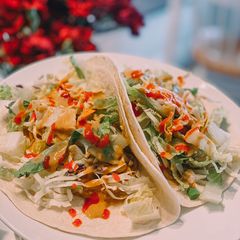 A picture of Thai Chicken Salad Wraps.
