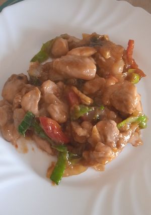 Una foto de Pollo con puerro y jengibre estilo asiático 😜😋