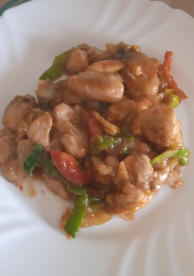 Una foto de Pollo con puerro y jengibre estilo asiático 😜😋