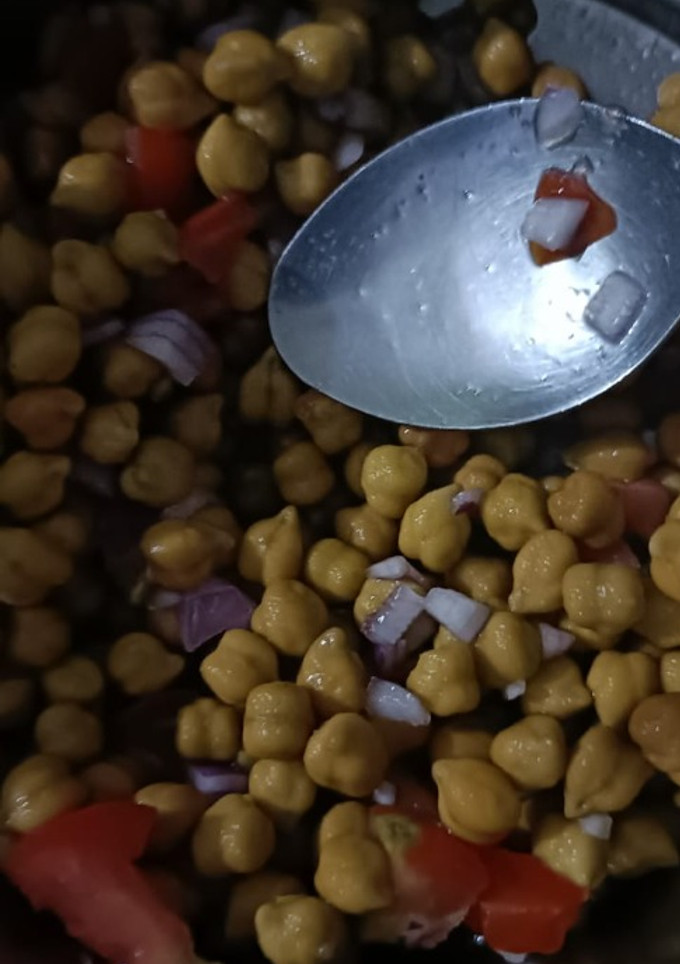 चना चाट (chana chaat recipe in Hindi) रेसिपी मुख्य फोटो