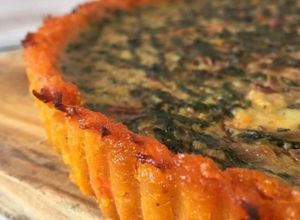 Una foto de Tarta de acelga y espinaca con masa de calabaza (sin harina!)