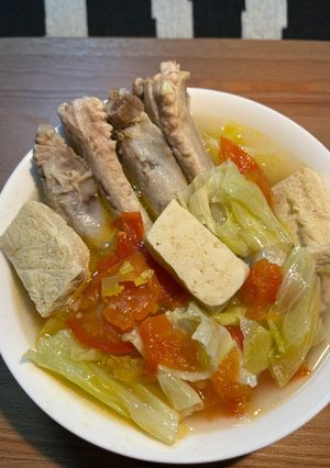 番茄高麗菜豆腐排骨湯（加檸檬汁） 的食譜成品照片