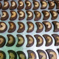 Choco Cashew Cookies রেসিপির প্রধান ছবি
