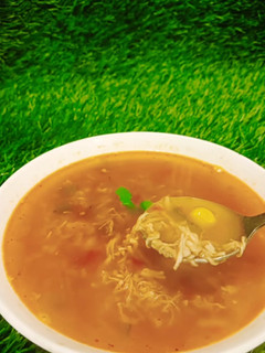 சிக்கன் சூப்(chicken soup recipe in tamil) செய்முறை முக்கிய புகைப்படம்