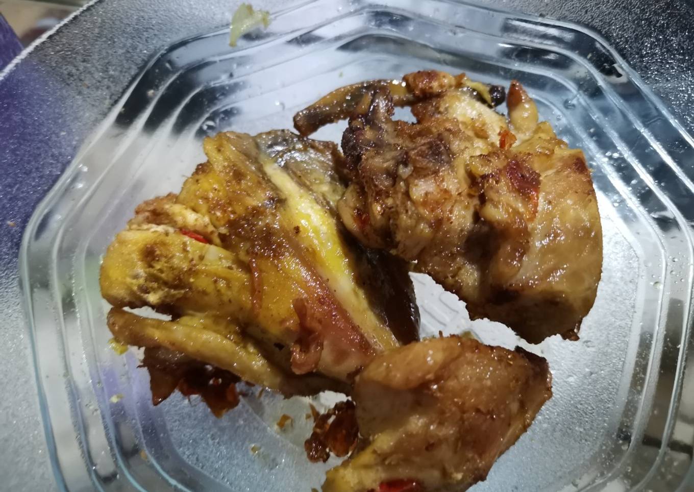 Ayam goreng bumbu Betutu Sederhana